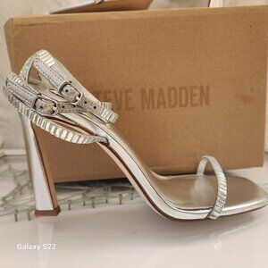 Steve Madden " Thierry" Silver Heeled Sandals. NIB. Size 9